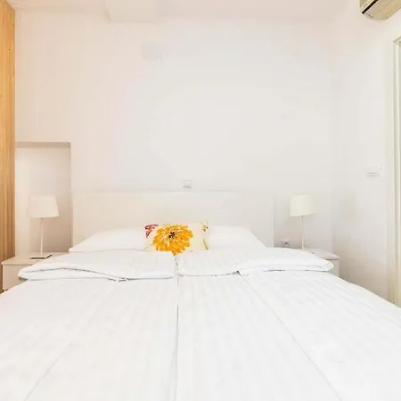 Apartman Zara-old